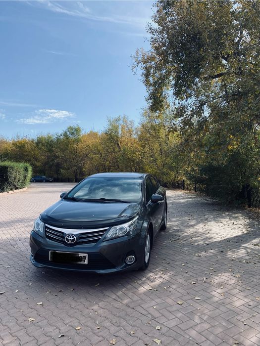 Продам Тойота Авенсис 2012г