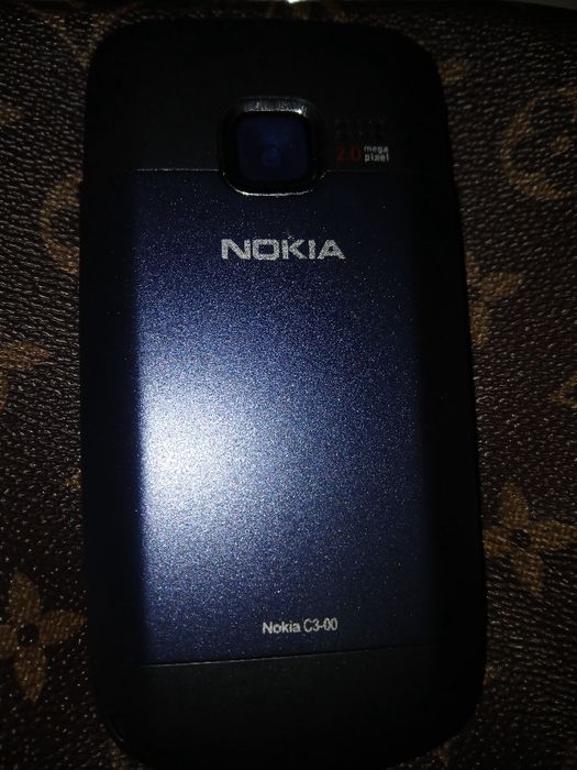 Assalom alekum telefon sotiladi Original Nokia C3 black Qora rang