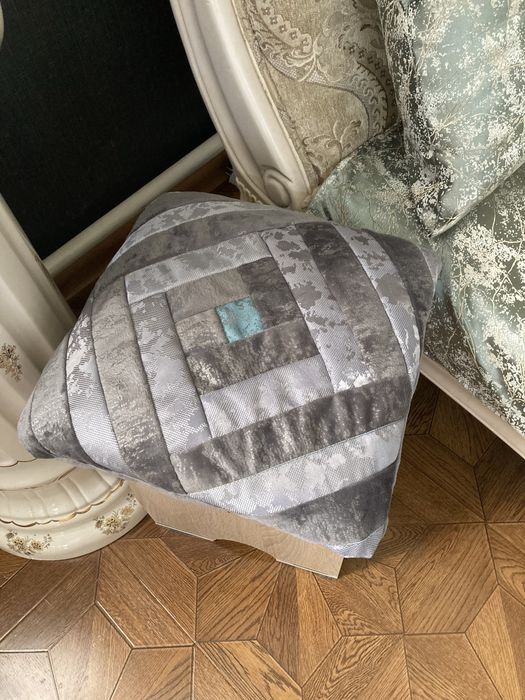 Велюр лазерный серый.