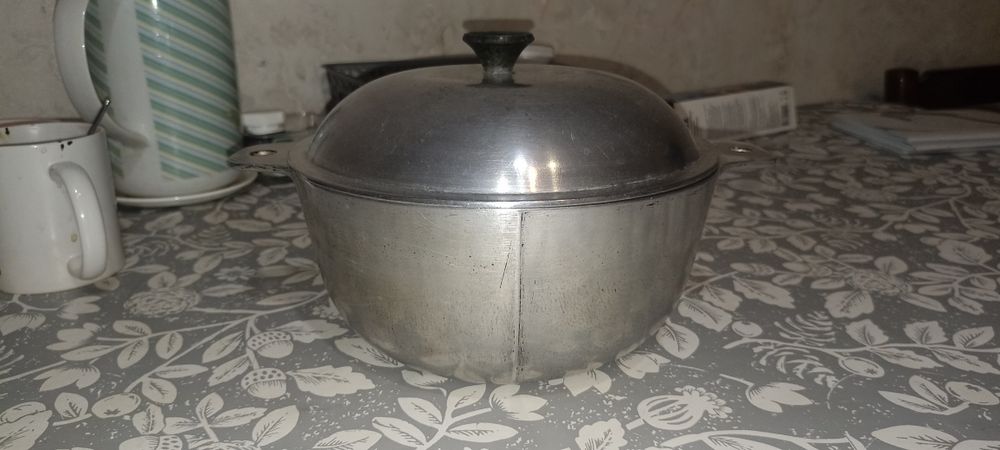 Продаю советский 3 литровый казан