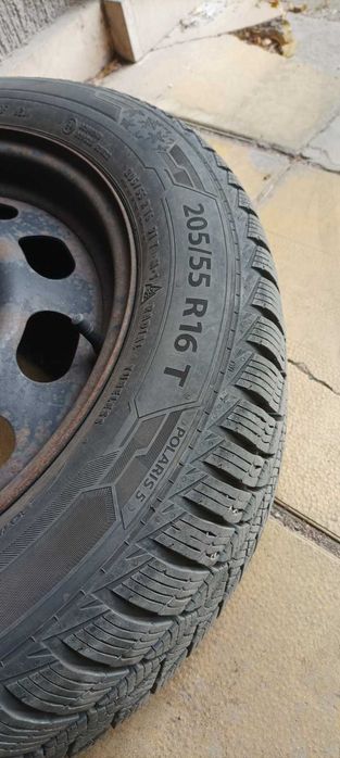 Продавам зимни гуми 16 цола с оригинални джанти за BMW E 46