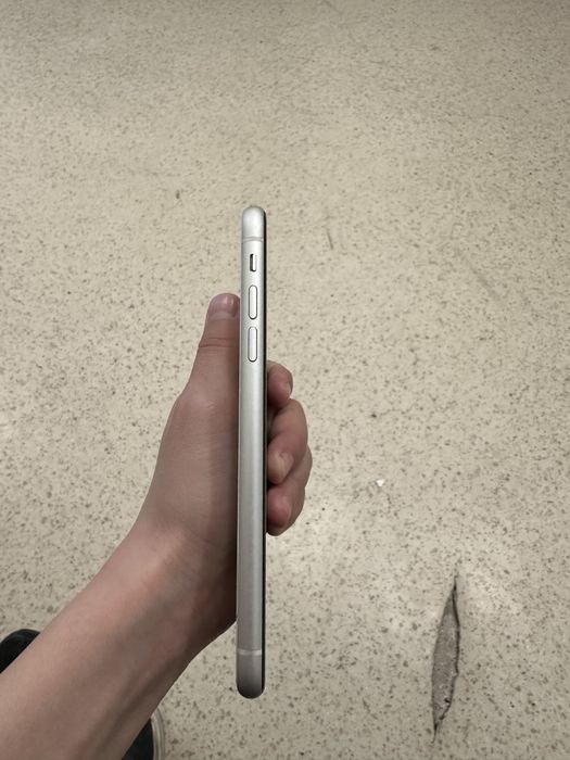 Айфон 11срочно