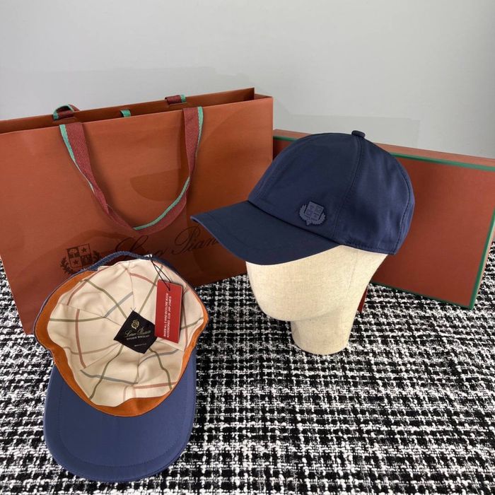 Бош кийим кепкалар оптом нархда сотилади