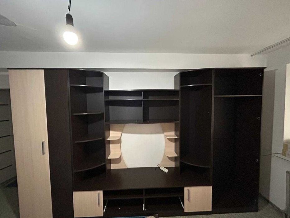 Продается     шкаф