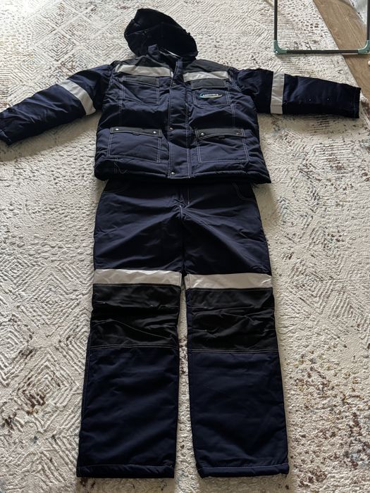Продам зимний спец костюм