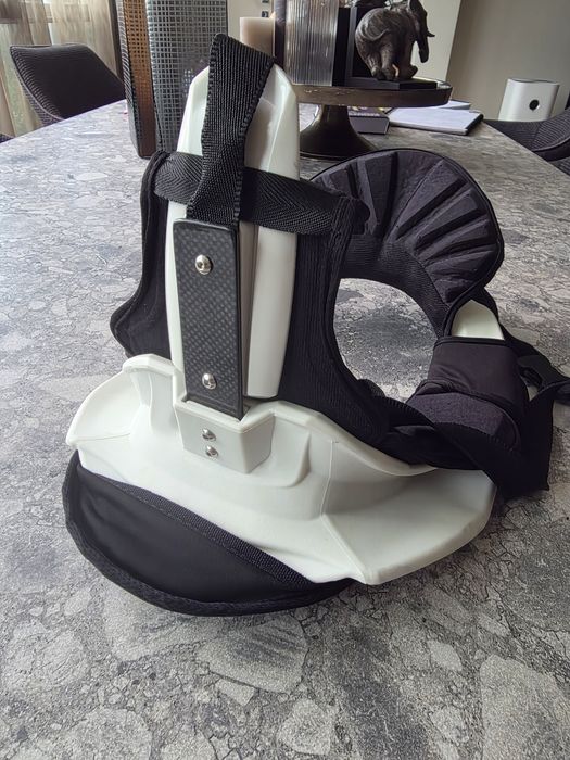 протектор за врат Leatt 6.5 Carbon