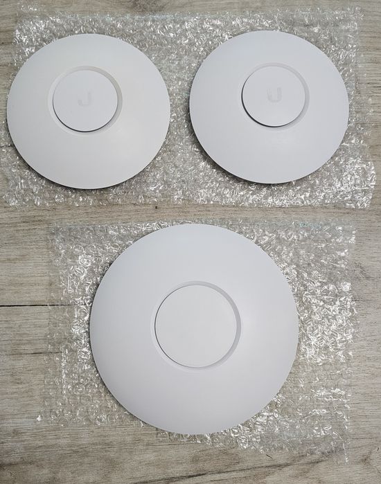 Ubiquiti UniFi - echipament profesional rețea router WI-FI