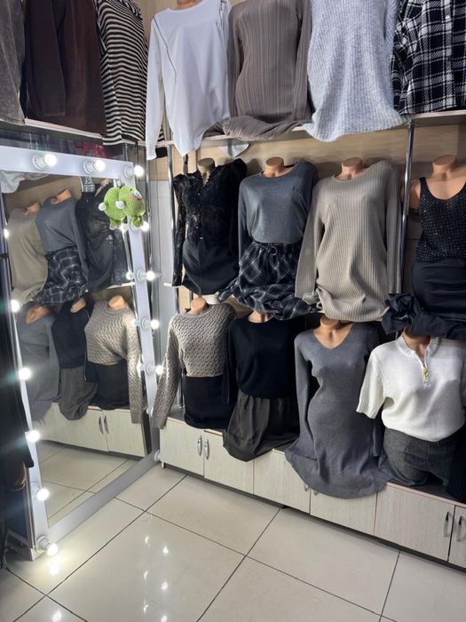 Продаеться отдел женской одежды