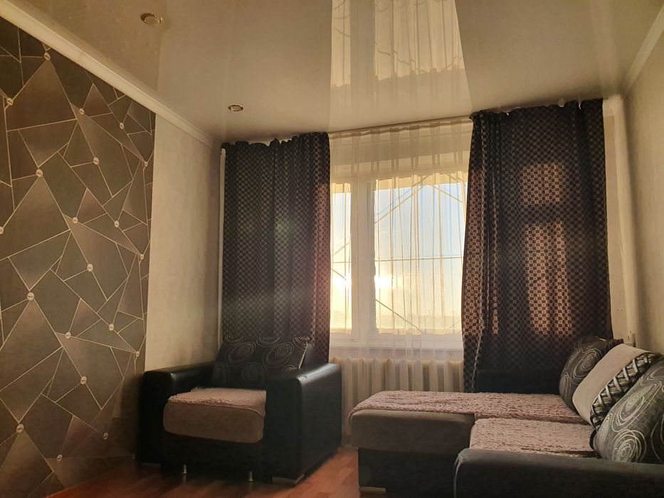 Продам диван, кресло и пуф