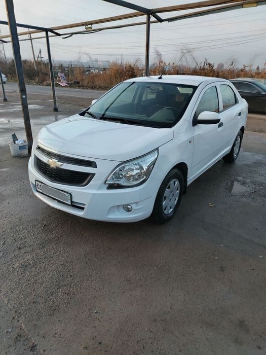 Chevrolet Cobalt 2-pozitsiya sotiladi
