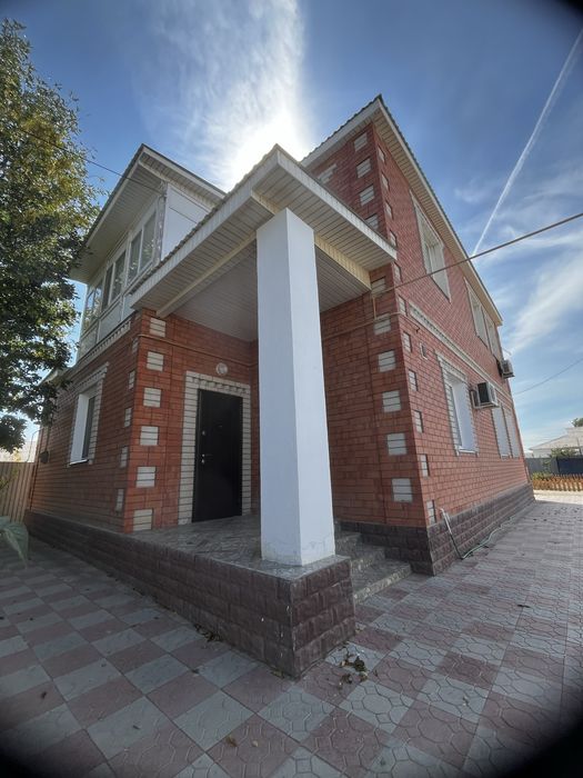 Екі қатарлы үй сатылады