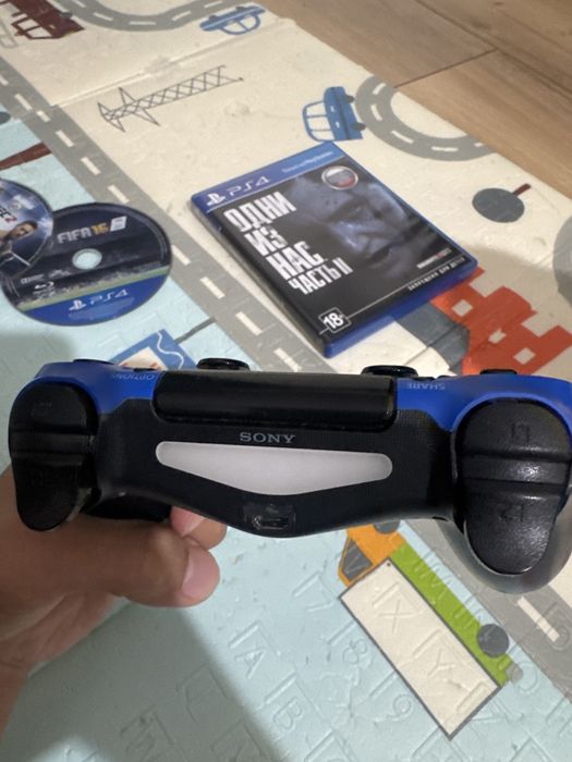 джостик для ps4 синего цвета
