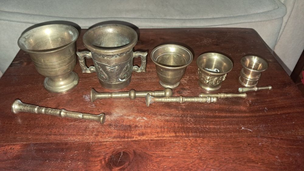 5 mojare din bronz  cu pistil