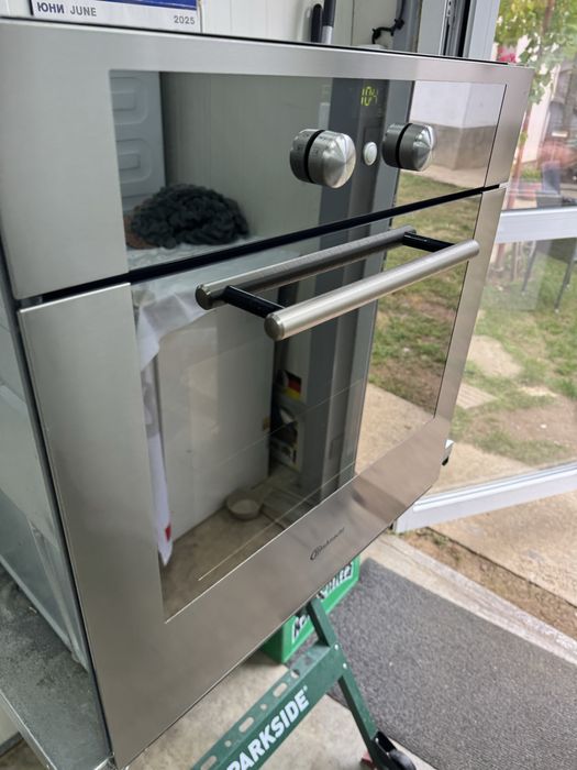 Фурна за вграждане 64 литра Baukneght /Whirpol Germany ГАРАНЦИЯ