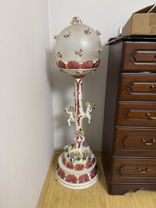 Порцеланова подова италианска лампа