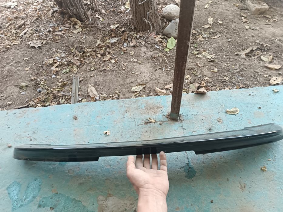 Продам спойлер багажника от Малибу 1