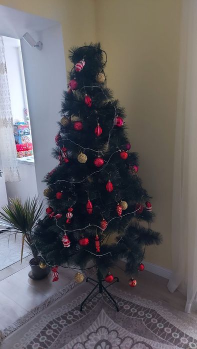 Ёлка искусственная