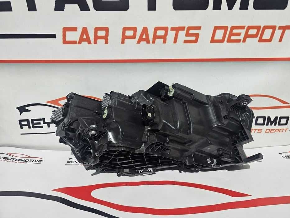 Far stanga crystal led Skoda Octavia 4 Facelift 2024 cod 5E4941035