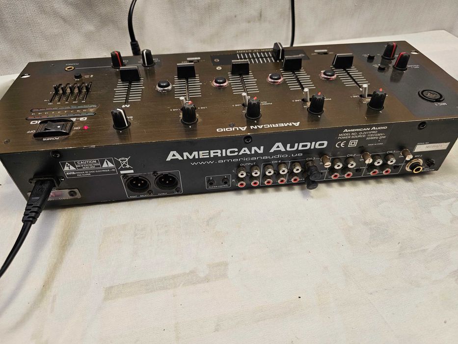 Mixer DJ American Audio Q-2411PRO 4 Canale Egalizator Grafic 5 Benzi Balansate XLR