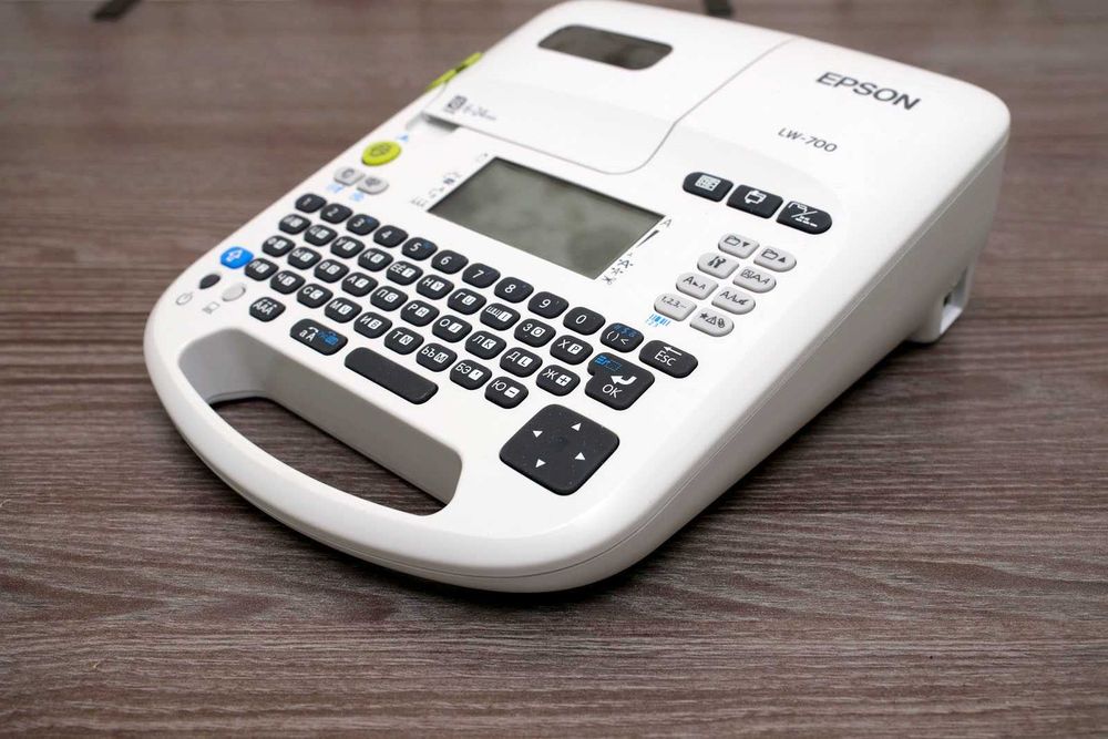 Маркировочный принтер EPSON Labelworks LW-700 (кириллица).