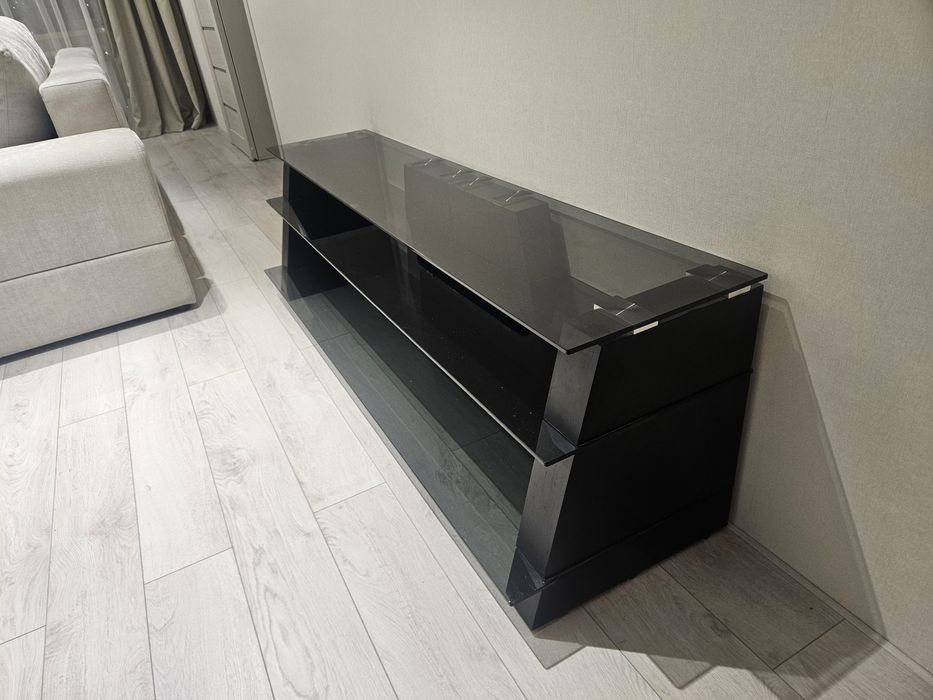 Пррдам тумбу под ТВ