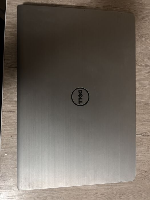 Noutbuk DELL Inspiron 5547