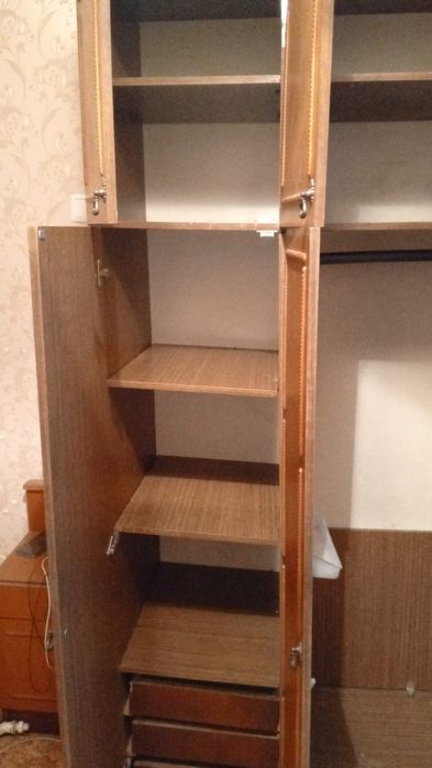 Платяной шкаф б/у