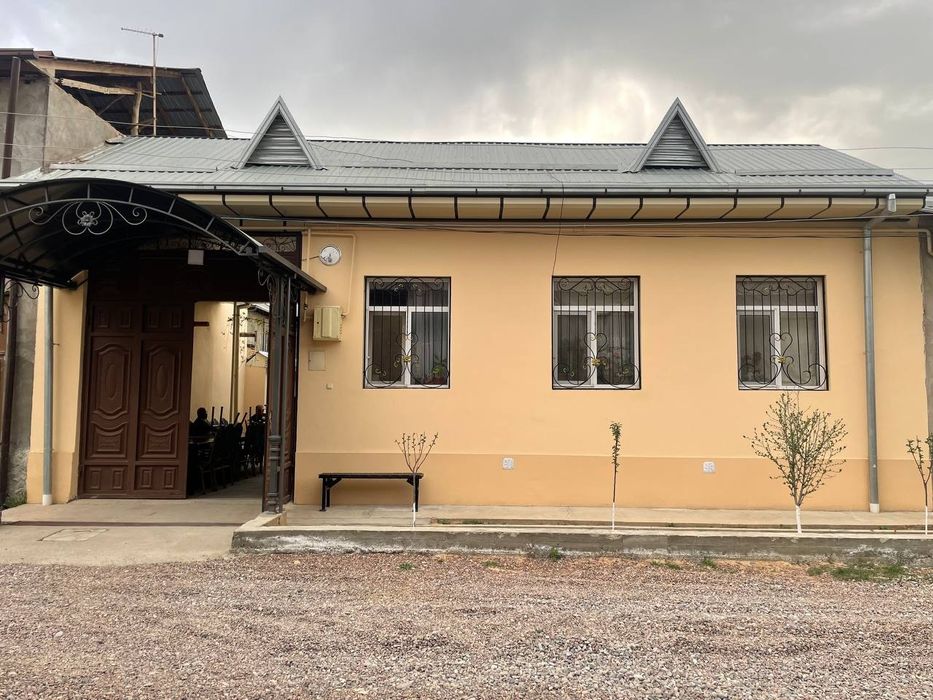 Uy sotiladi 4 sotix onqorg'onda