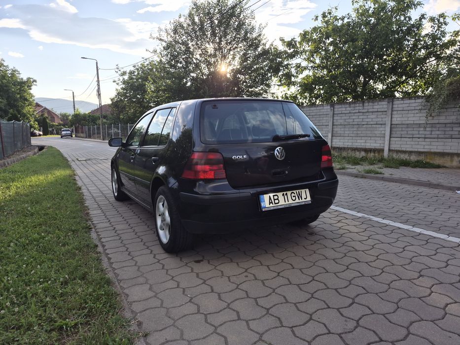 VOLKSWAGEN Golf 2002 — imagine 4