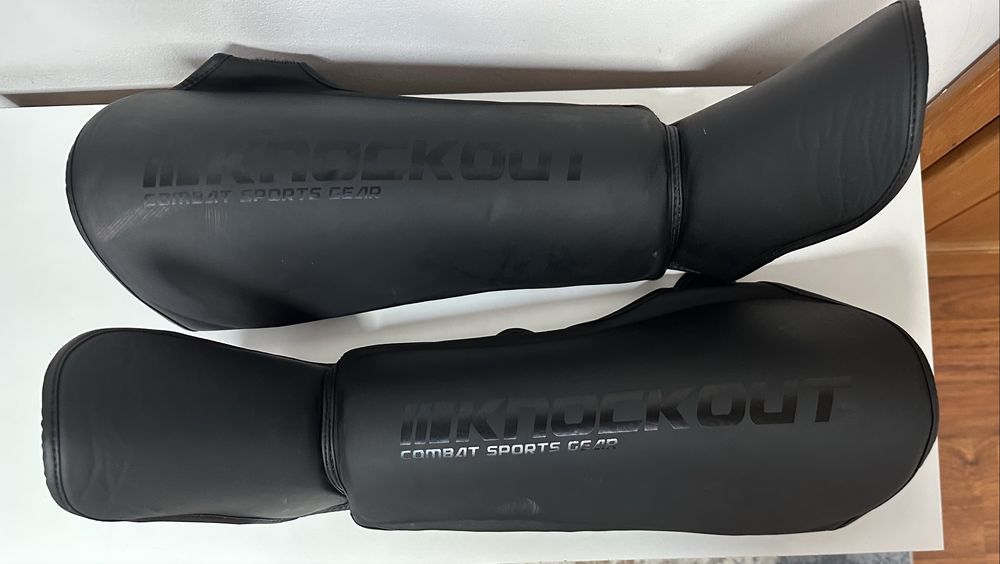 Vând set complet kickbox/muay thai