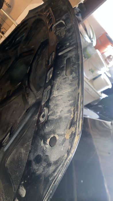 Капот на лада гранта