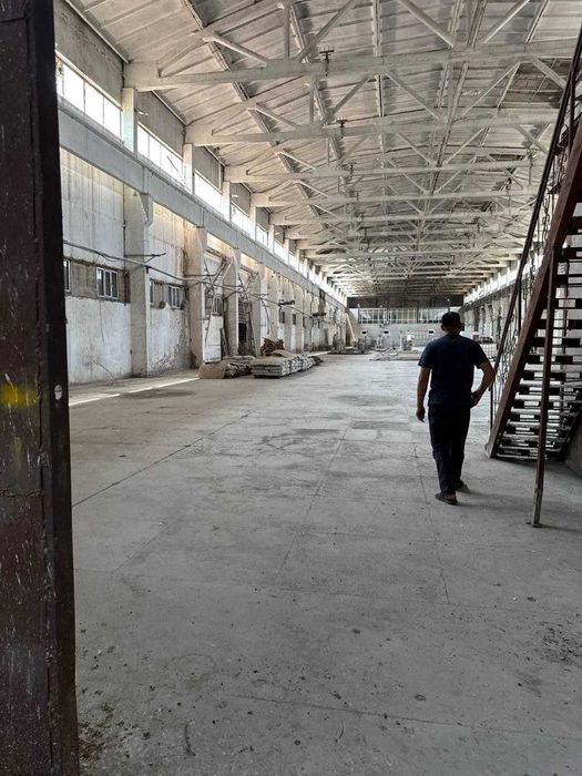 Продаётся База 1,5 га Алмалык 5600кв.м. ангары