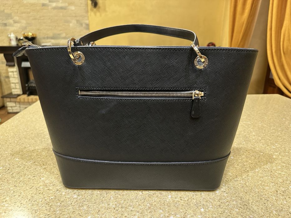 Продаю сумку Guess U.S.A