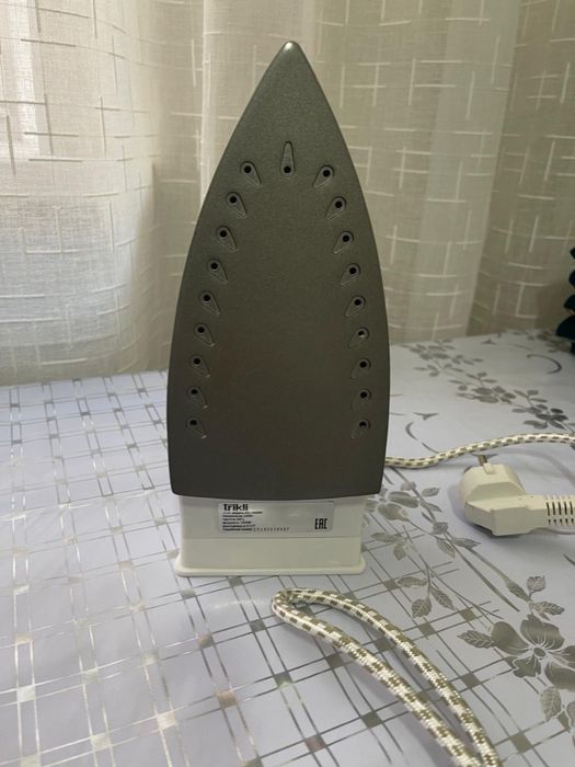 Утюг небольшой компактный