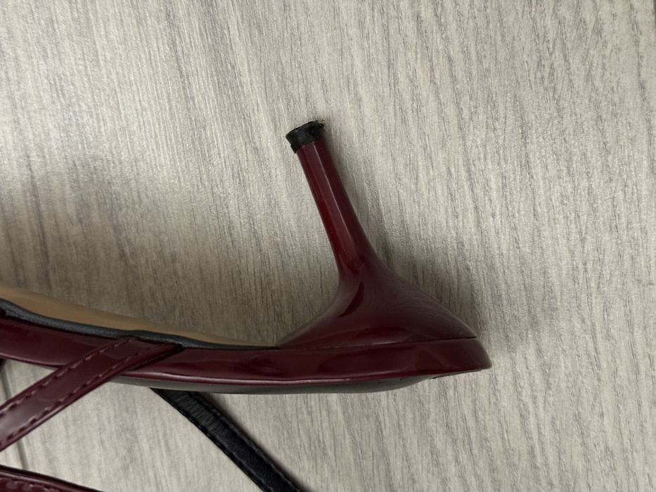 Туфли на низком каблуке