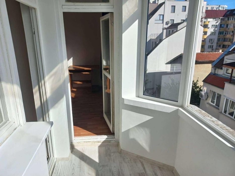 Дава се под наем Тристаен апартамент в Варна, Левски - 74 кв.м за 388.62 € - Снимка #9