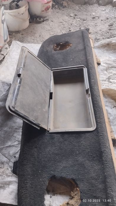 Полка мерс 190 продам