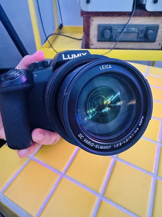 Panasonic LUMIX FZ1000