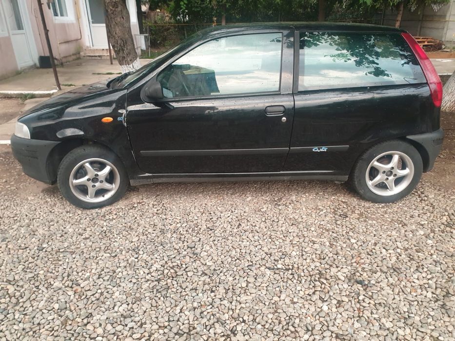 vând  fiat punto