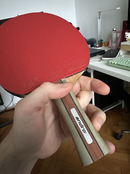 Paleta tenis de masa Andro + Fețe Xiom