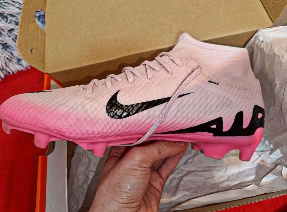 Ghete de fotbal Nike