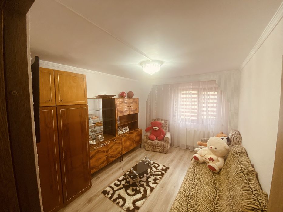 Închiriez apartament 3 camere transformat în 2 – Războieni, Pitești