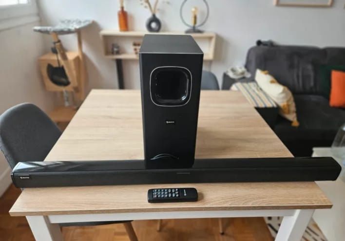 Soundbar 2.1 bluetooth cu subwoofer si telecomanda