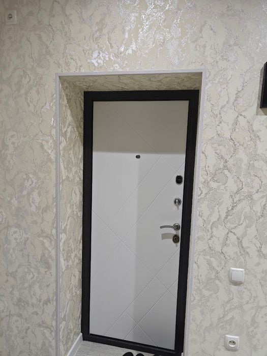 Яшнабад срочно продаю квартиру с Евро ремонтом  2/2/8  42м2