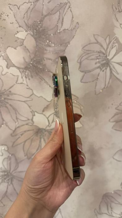 Продам айфон 14 про