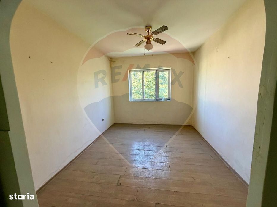 Apartament cu 3 camere de vânzare în zona Bahne