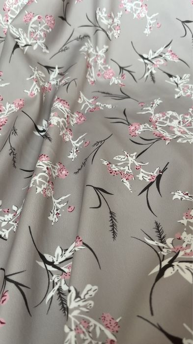 Продам платье длина миди