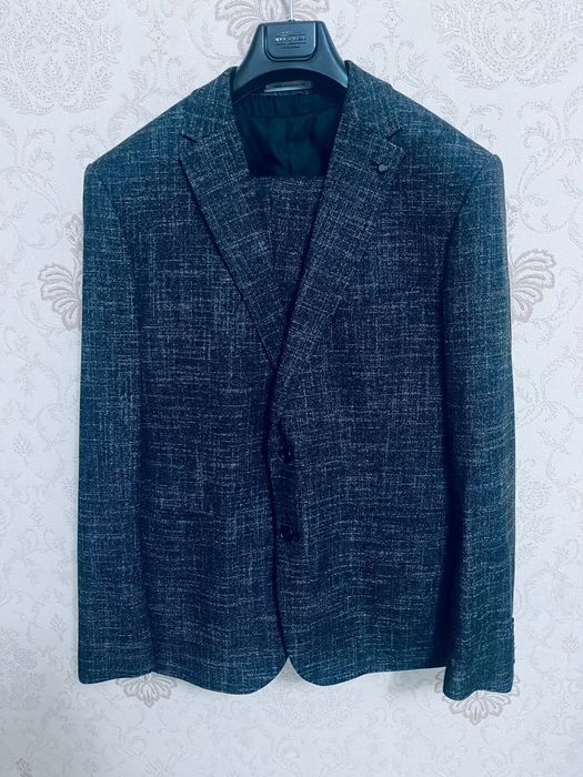 Продам мужской костюм