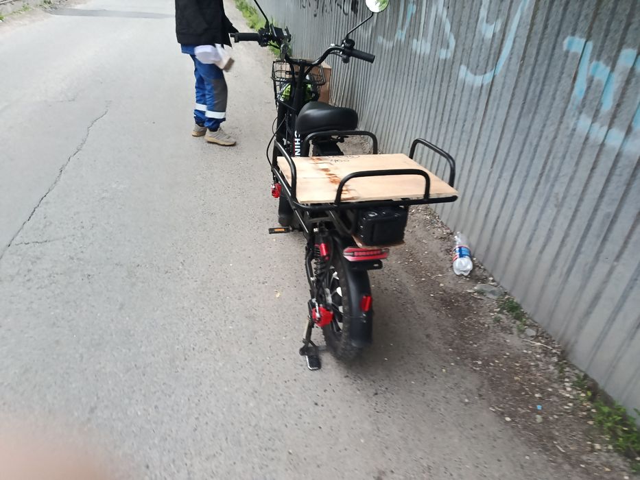 Продоется электровелосипед чинго двумя аккумулятороми  6