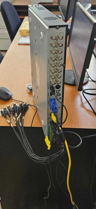 NVR Hikvision DS-7216HGHI hibrid analog, hdtvi sau camere IP 2 TB